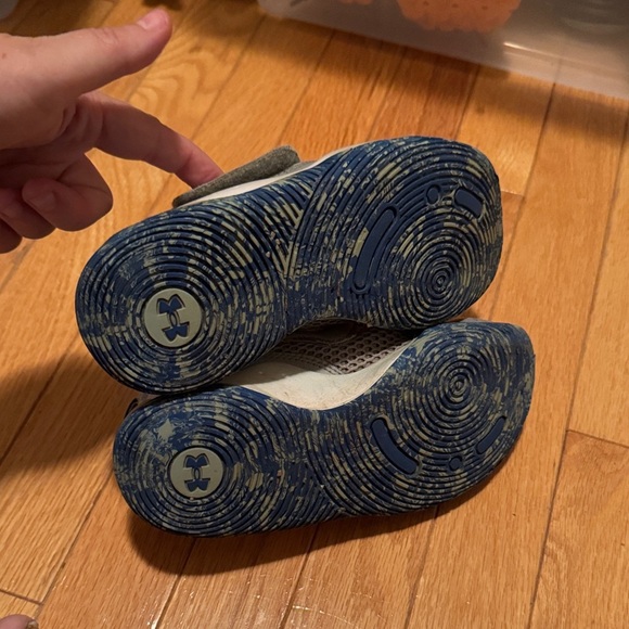 Under Armour Kids' Pre School Zone Basketball 2 Shoe 🏀 - Picture 4 of 5